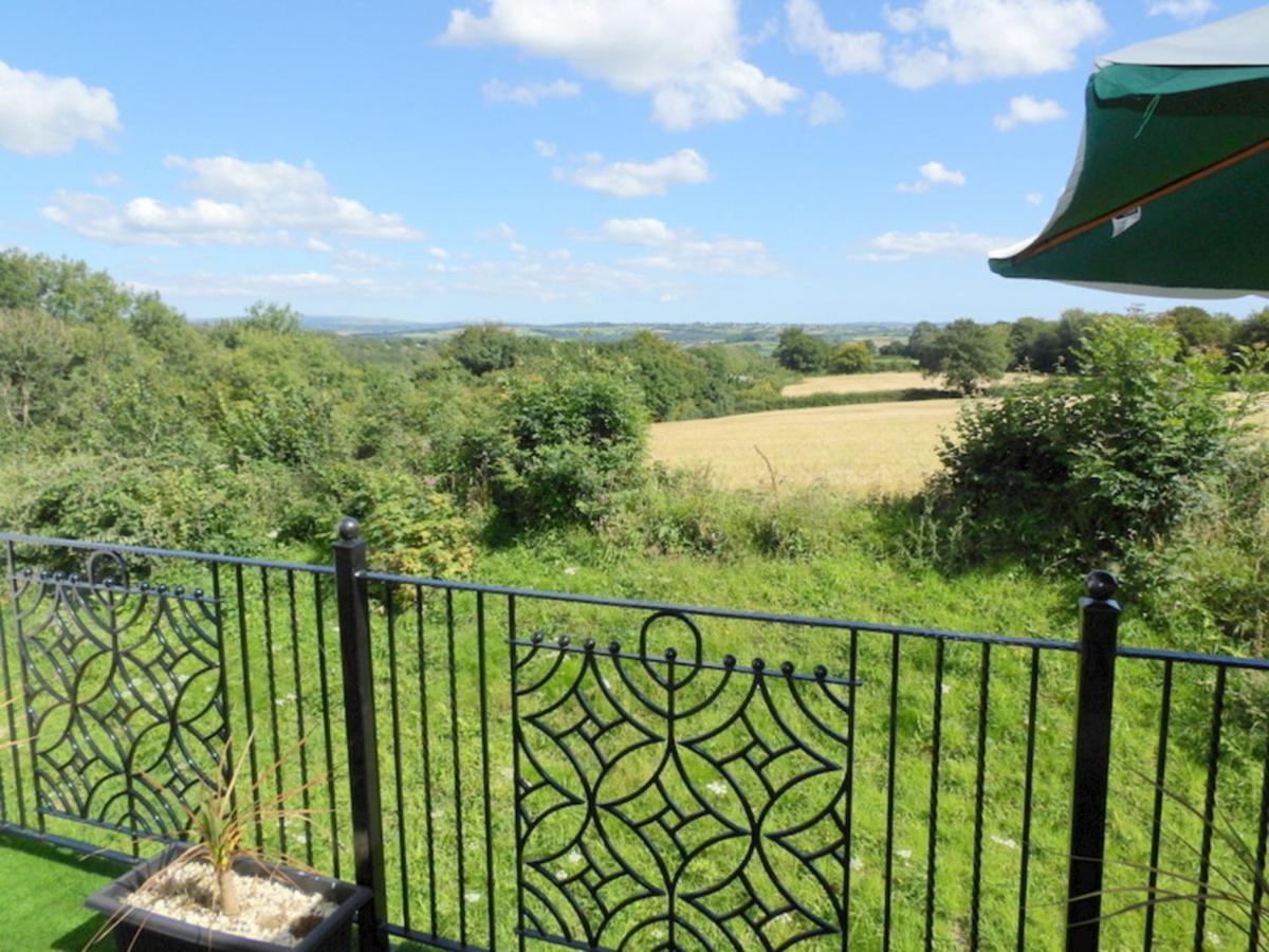 Beautiful 3-Bed Cottage In Cornwall Callington Exterior foto